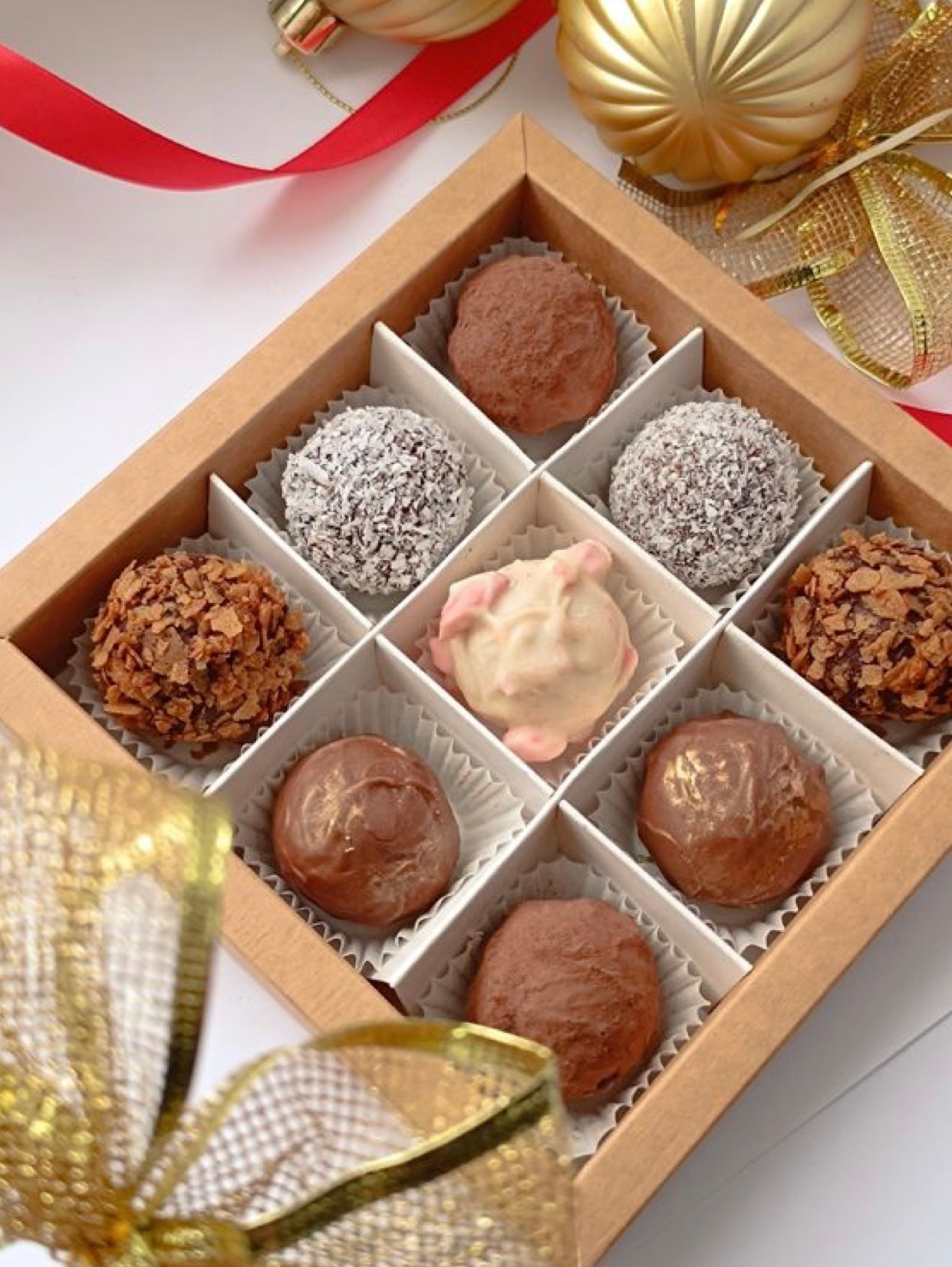 Gold Rose Jasmine Chocolate truffle box